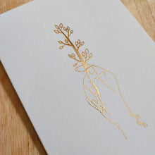 Afbeelding in Gallery-weergave laden, Growth - Hands of Gold met Goudfolie Luxe Wenskaart A6