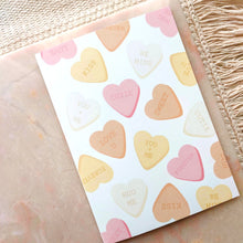 Afbeelding in Gallery-weergave laden, Heartcandy | Hartsnoepjes | Hartjes | Wenskaart A6
