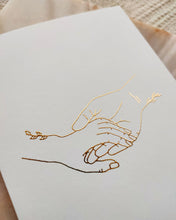 Afbeelding in Gallery-weergave laden, Better Together - Hands of Gold Goudfolie | Liefde | Luxe Wenskaart A6
